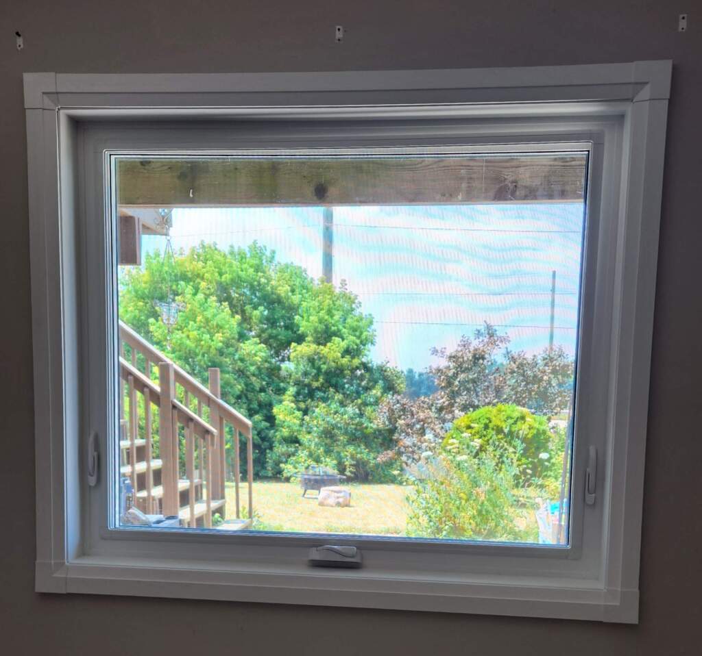 Awning windows High River